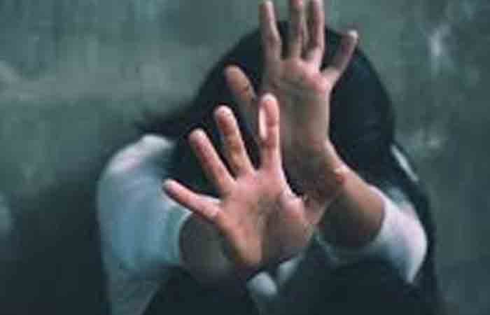 दोस्ती, वादा और फिर दरिंदगी! PSC छात्रा ने CRPF जवान पर लगाया दुष्कर्म का आरोप, FIR दर्ज दोस्ती, वादा और फिर दरिंदगी! PSC छात्रा ने CRPF जवान पर लगाया दुष्कर्म का आरोप, FIR दर्ज