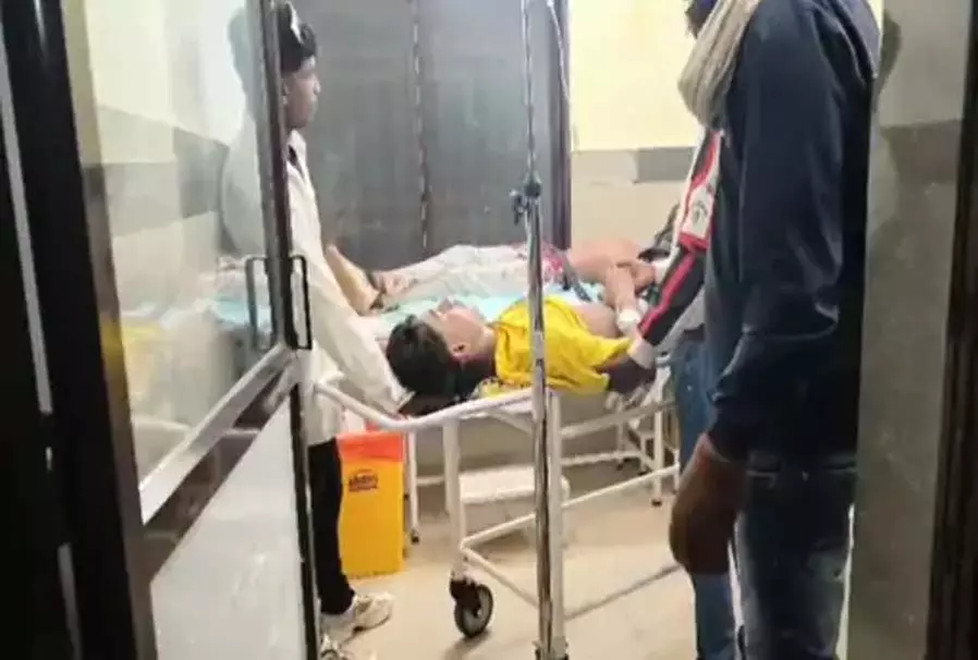 डौंडीलोहारा मंडई मेला में चाकूबाजी, पार्षद सहित दो गंभीर घायल