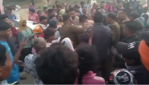 कोरबा में आबकारी टीम पर ग्रामीणों ने किया हमला, मुखबिर वाहन चालक को जमकर पीटा