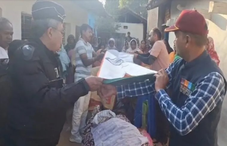 भारतीय सेना के जवान की दुर्घटना में मौत, गार्ड ऑफ ऑनर के साथ दी गई अंतिम विदाई
