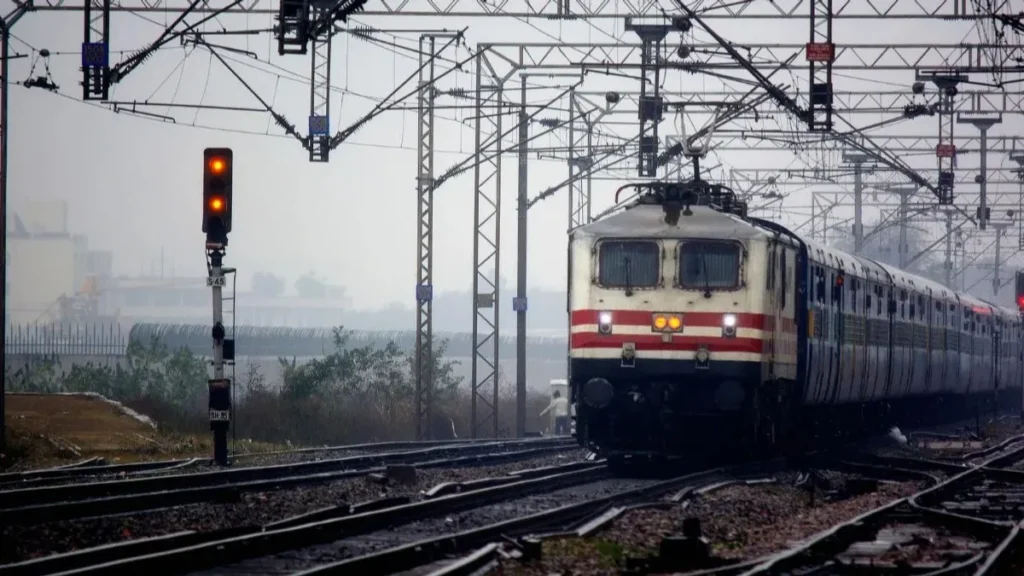 रेलवे ट्रैक पर रील बनाना पड़ा भारी, दो नाबालिग की दर्दनाक मौत