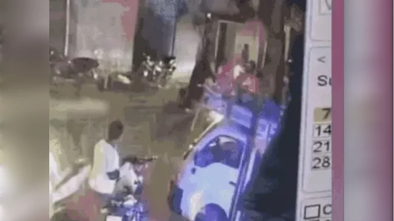 भोपाल की भीम नगर बस्ती में नाबालिग सहित दो आरोपियों ने युवक पर चाकू से किया जानलेवा हमला