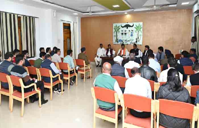 कवर्धा में मेडिकल कॉलेज भूमिपूजन की तैयारियों का उपमुख्यमंत्री ने किया व्यापक निरीक्षण कवर्धा में मेडिकल कॉलेज भूमिपूजन की तैयारियों का उपमुख्यमंत्री ने किया व्यापक निरीक्षण