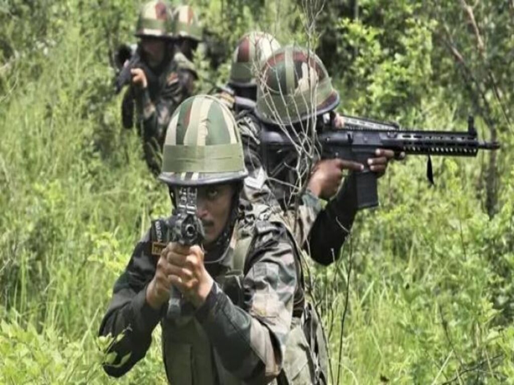 सुरक्षाबलों और नक्सलियों के बीच मुठभेड़ में दो माओवादी ढेर, हथियार-गोला बारूद बरामद