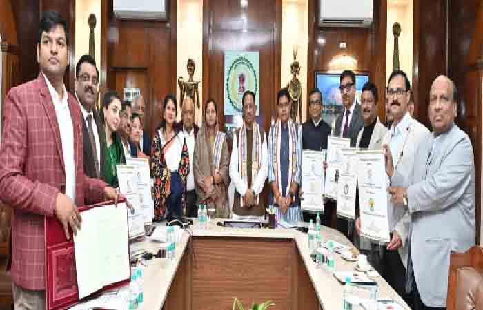 रक्षक पाठ्यक्रम छात्रों के सुरक्षित भविष्य गढ़ने में सहायक होगा- मुख्यमंत्री साय रक्षक पाठ्यक्रम छात्रों के सुरक्षित भविष्य गढ़ने में सहायक होगा- मुख्यमंत्री साय