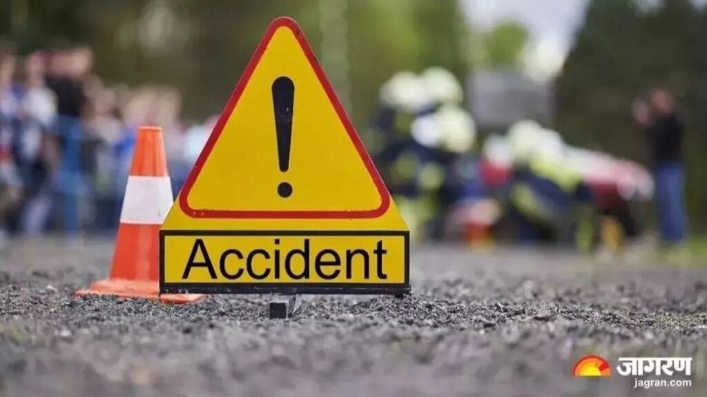 ट्रेलर ने ड्यूटी पर जा रहे आरक्षकों को मारी टक्कर, एक की मौत, दूसरा गंभीर रूप से घायल